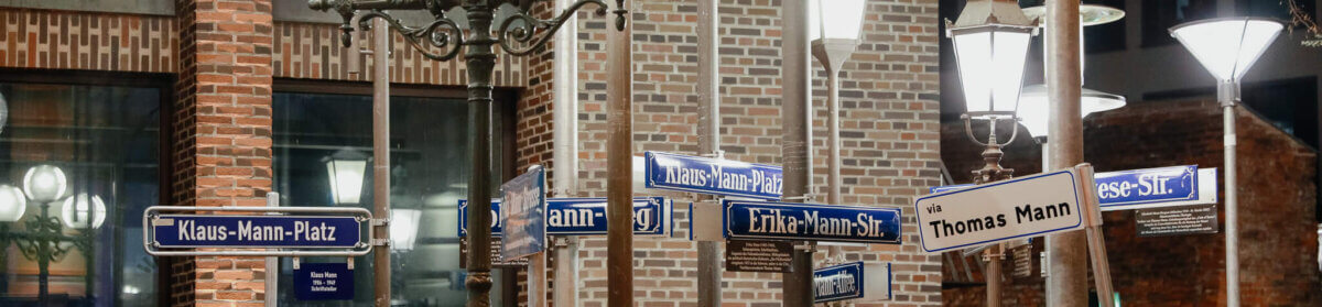 STRASSEN NAMEN LEUCHTEN